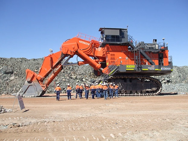 Hitachi EX8000